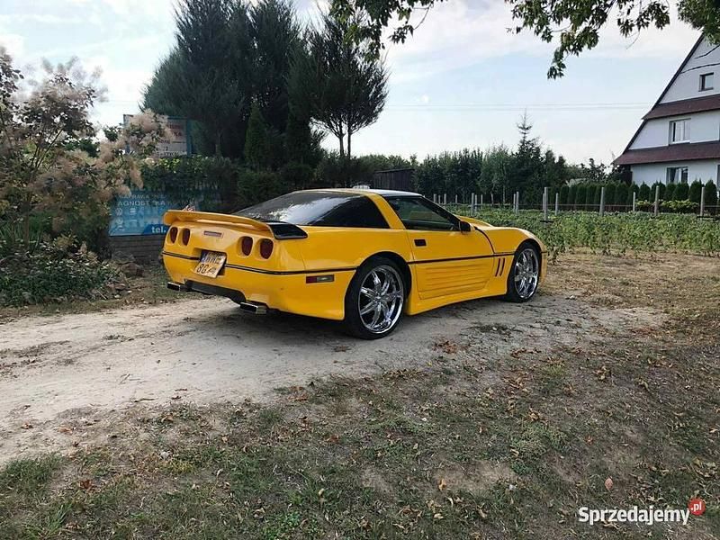Używany 1984 Chevrolet Corvette C4 | 40 200 zł - Obraz 1/4