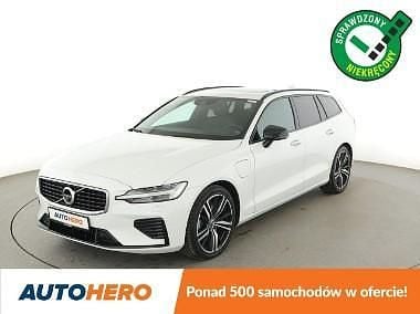 Używany Volvo V60 391 KM (287 kW) 2020 Biały Kombi