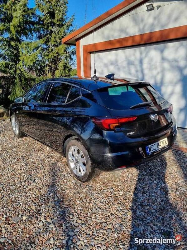 Czarny Używany 2017 Opel Astra Innovation Hatchback | 48 900 zł (Dość drogi) - Obraz 1/4