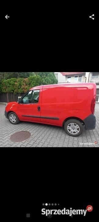 Czerwony Używany 2016 Fiat Doblò Minivan | 17 600 zł (Dobra cena) - Obraz 1/4