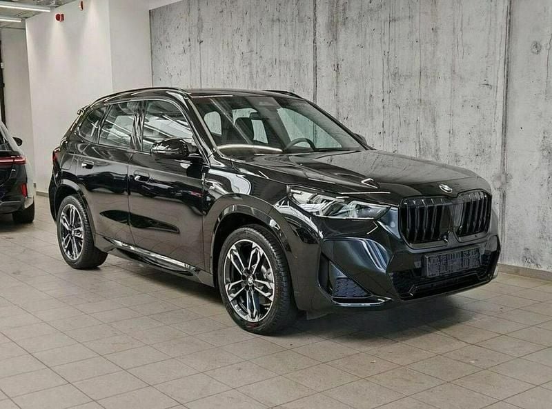 Czarny Używany 2024 BMW X1 Luxury Line SUV | 183 219 zł (Uczciwa cena) - Obraz 1/4