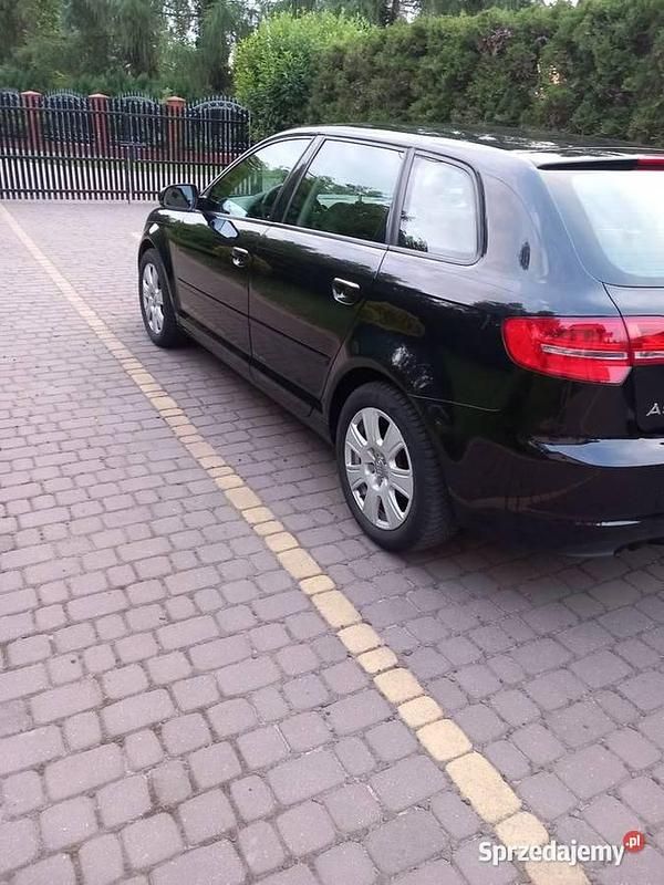 Czarny Używany 2013 Audi A3 Sportback Hatchback | 25 500 zł - Obraz 1/4