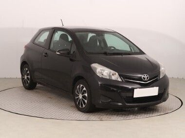 Czarny Używany 2012 Toyota Yaris Hatchback | 19 299 zł (Dobra cena) - Obraz 1/4