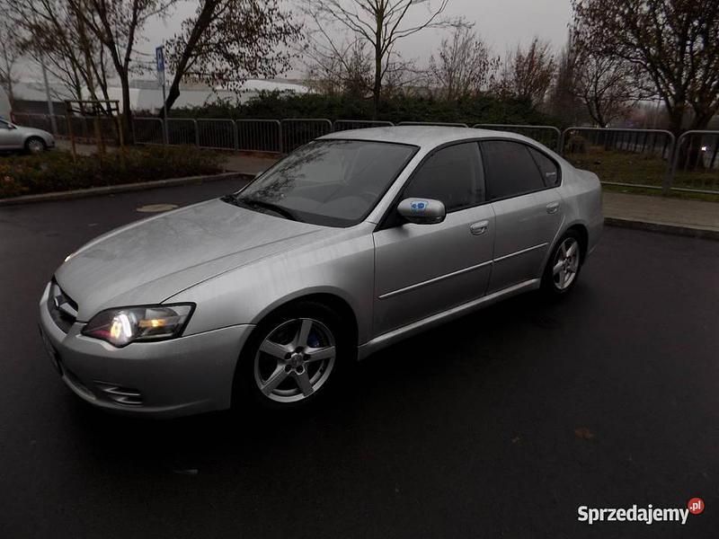 Srebrny Używany 2004 Subaru Legacy Sedan/Limuzyna | 8500 zł - Obraz 1/4