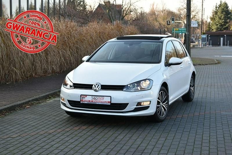 Biały (metalik, perła) Używany 2017 VW Golf VII Allstar Hatchback | 49 999 zł - Obraz 1/4