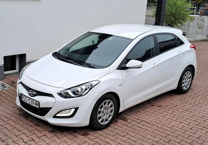 Biały Używany 2012 Hyundai i30 Hatchback | 29 000 zł (Uczciwa cena) - Obraz 1/4
