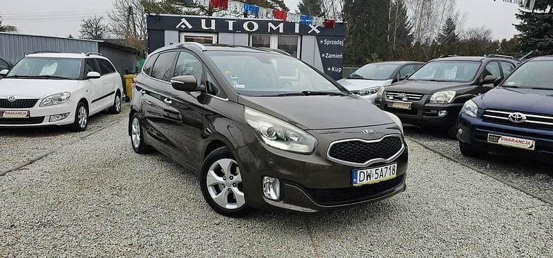 Używany Kia Carens 135 KM (99 kW) 2015 Brązowy Minivan