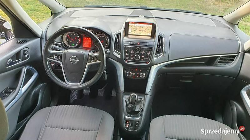 Używany Opel Zafira Tourer 136 KM (100 kW) 2014 Biały Minivan
