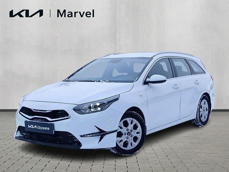 Biały (metalik) Używany 2023 Kia Ceed Hatchback | 78 800 zł (Dość drogi) - Obraz 1/4