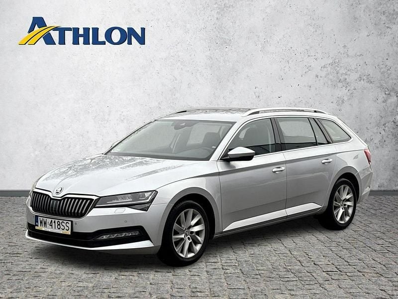 Używany Skoda Superb 150 KM (110 kW) 2021 Srebrny (metalik) Kombi