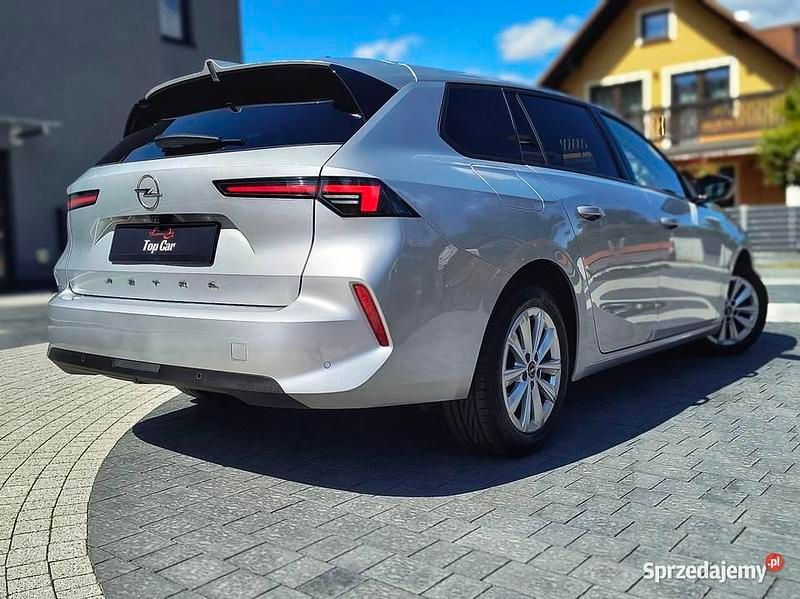 Srebrny Używany 2023 Opel Astra Kombi | 79 800 zł - Obraz 1/4