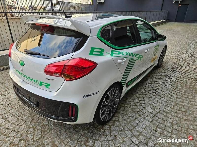 Używany Kia Ceed GT GT 2013 Biały Sedan/Limuzyna