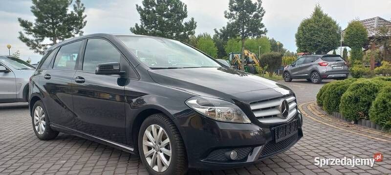 Używany 2014 Mercedes B180 Minivan | 32 000 zł (Uczciwa cena) - Obraz 1/4