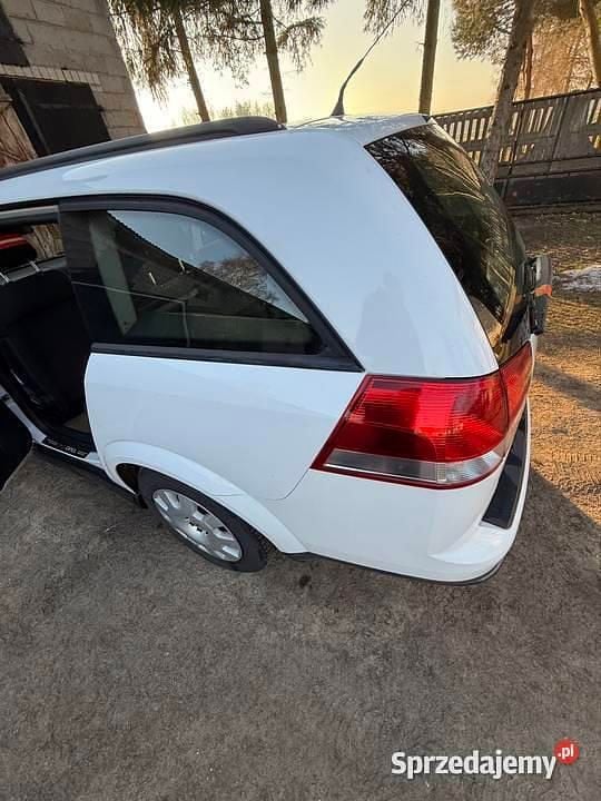 Używany Opel Vectra Cosmo 2007 Biały Kombi