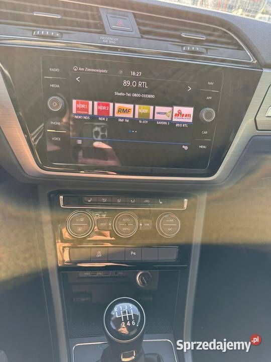 Używany VW Touran 115 KM (84 kW) 2019 Srebrny Minivan