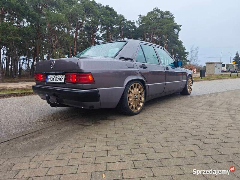 Używany Mercedes 190 1991 Sedan/Limuzyna