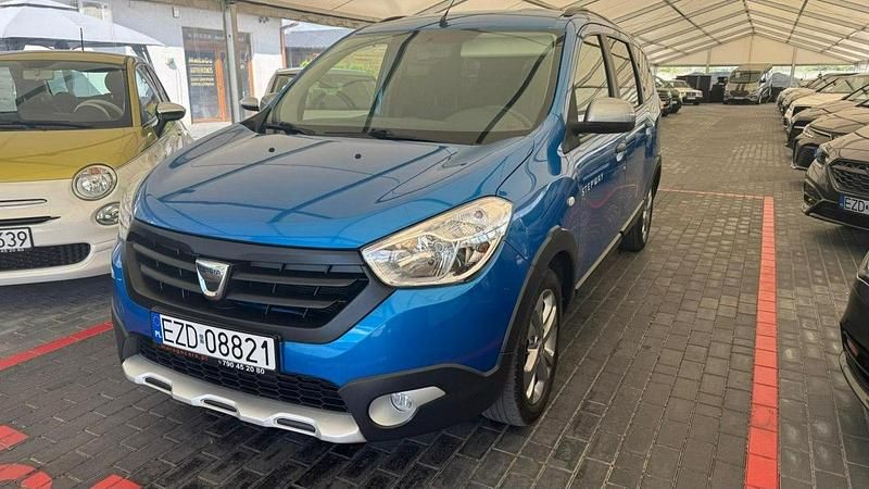 Niebieski Używany 2015 Dacia Lodgy Stepway Minivan | 25 700 zł - Obraz 1/4
