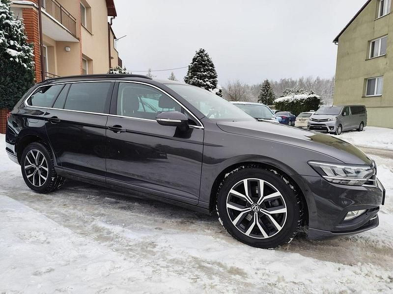 Używany VW Passat 150 KM (110 kW) 2023 Grafitowy (metalik) Kombi
