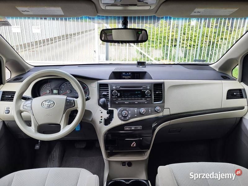 Używany Toyota Sienna 267 KM (196 kW) 2011 Minivan