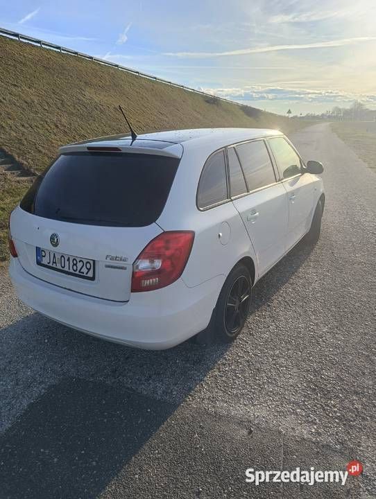 Używany 2012 Skoda Fabia | 13 000 zł - Obraz 1/4