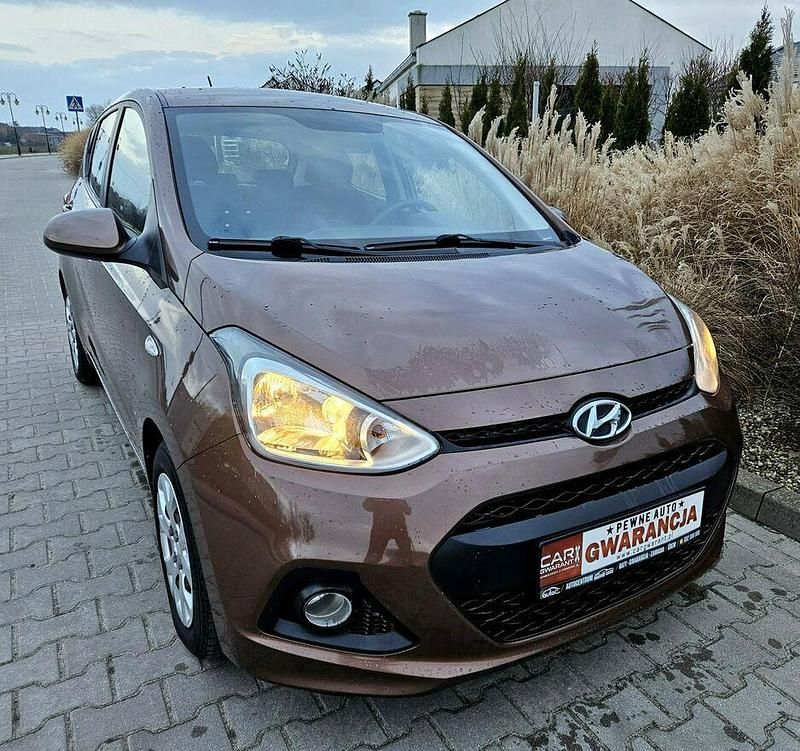 Używany Hyundai i10 67 KM (49 kW) 2015 Brązowy Hatchback