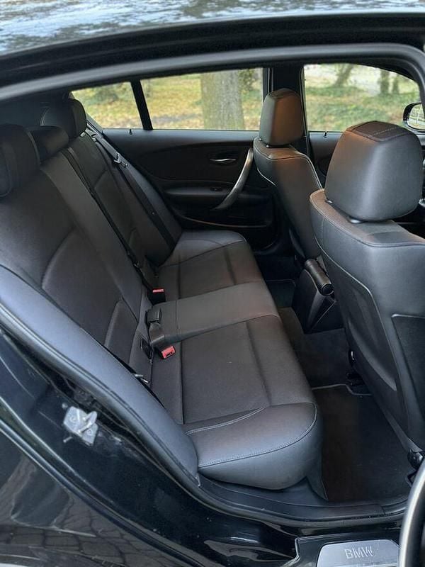 Używany BMW 118 Shadowline 2011 Czarny Hatchback