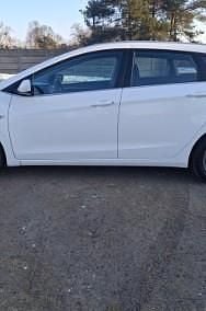 Używany Hyundai i30 101 KM (74 kW) 2015 Biały Kombi