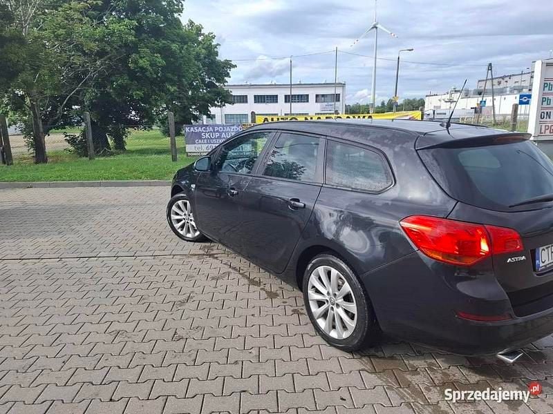 Używany Opel Astra 2012 Czarny Kombi