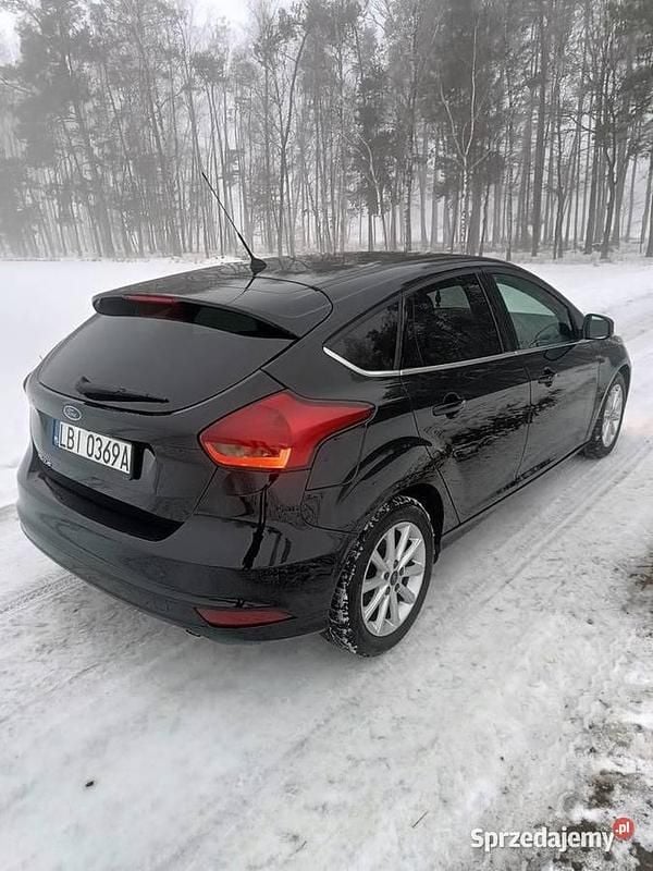 Używany Ford Focus 2017 Czarny Hatchback