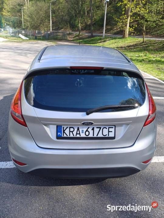 Srebrny Używany 2010 Ford Fiesta Hatchback | 18 500 zł (Uczciwa cena) - Obraz 1/4