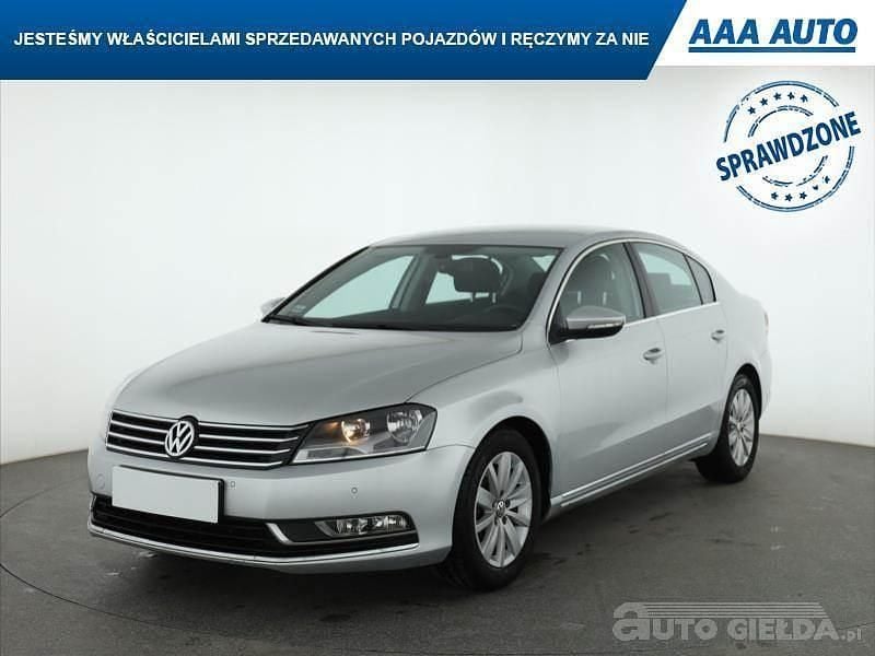 Używany VW Passat 2010 Srebrny
