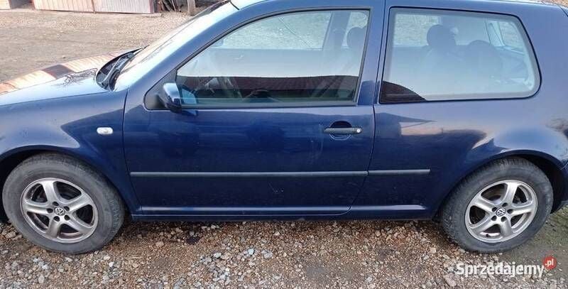 Granatowy Używany 2001 VW Golf IV Hatchback | 2000 zł (Dobra cena) - Obraz 1/4
