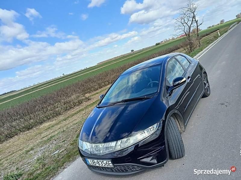 Czarny Używany 2008 Honda Civic Hatchback | 14 900 zł (Dobra cena) - Obraz 1/2