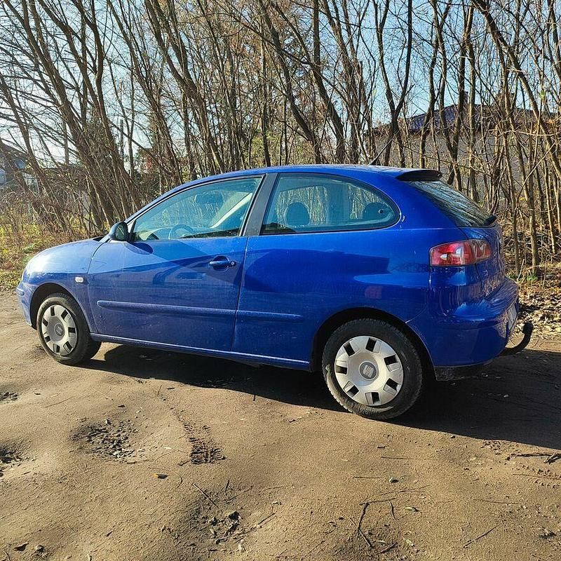 Używany Seat Ibiza 2004 Niebieski Hatchback