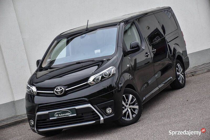 Czarny Używany 2020 Toyota Proace Verso Kombi | 174 600 zł - Obraz 1/4