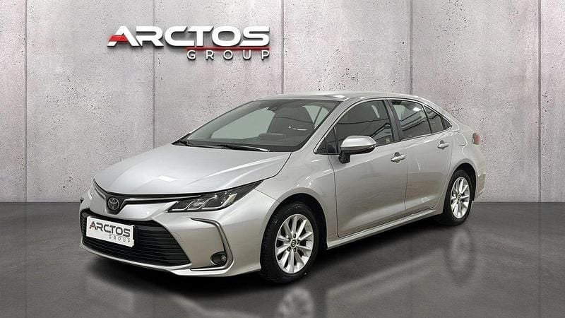 Srebrny Używany 2022 Toyota Corolla Comfort Sedan/Limuzyna | 50 900 zł (Super Cena) - Obraz 1/4