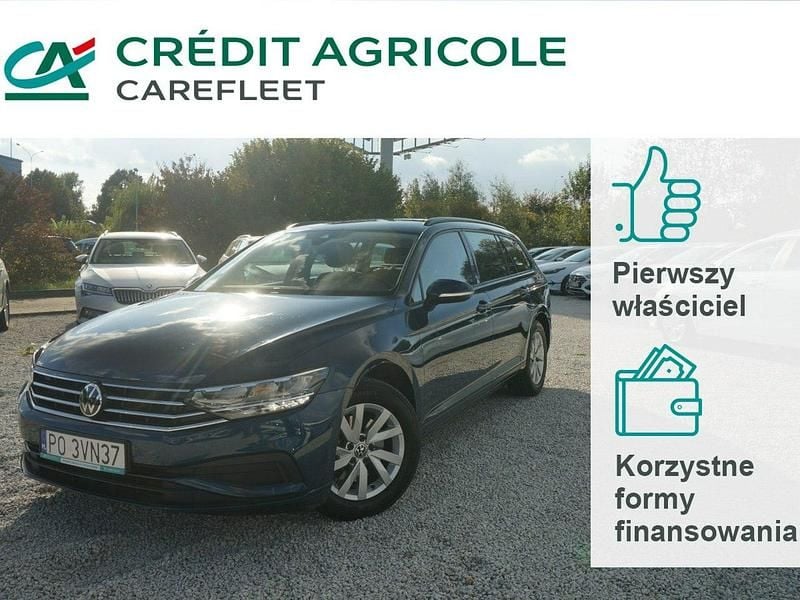 Niebieski Używany 2021 VW Passat Kombi | 73 700 zł (Dobra cena) - Obraz 1/4