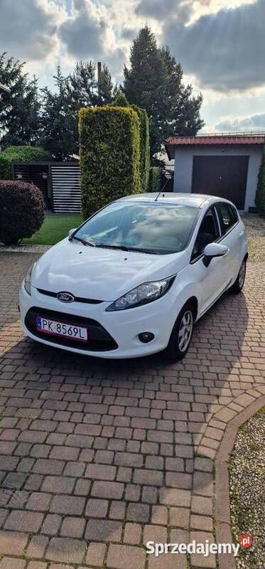 Biały Używany 2010 Ford Fiesta Hatchback | 12 900 zł (Dobra cena) - Obraz 1/4