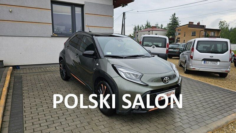 Zielony Używany 2022 Toyota Aygo Limited Hatchback | 66 900 zł - Obraz 1/4
