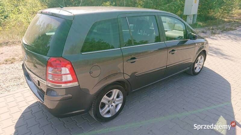 Używany Opel Zafira 2008 Szary Minivan