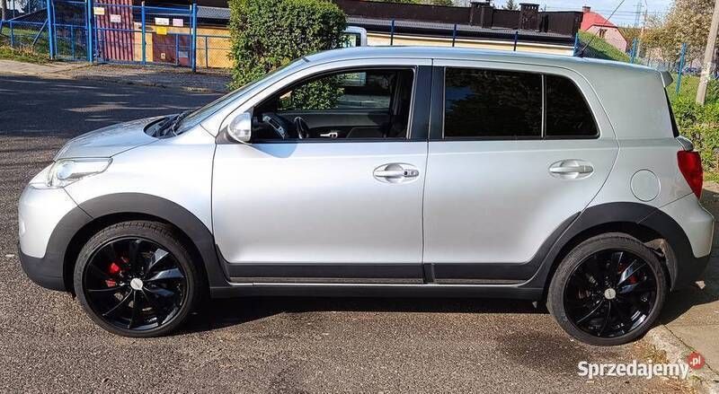 Używany 2012 Toyota Urban Cruiser SUV | 35 500 zł - Obraz 1/4