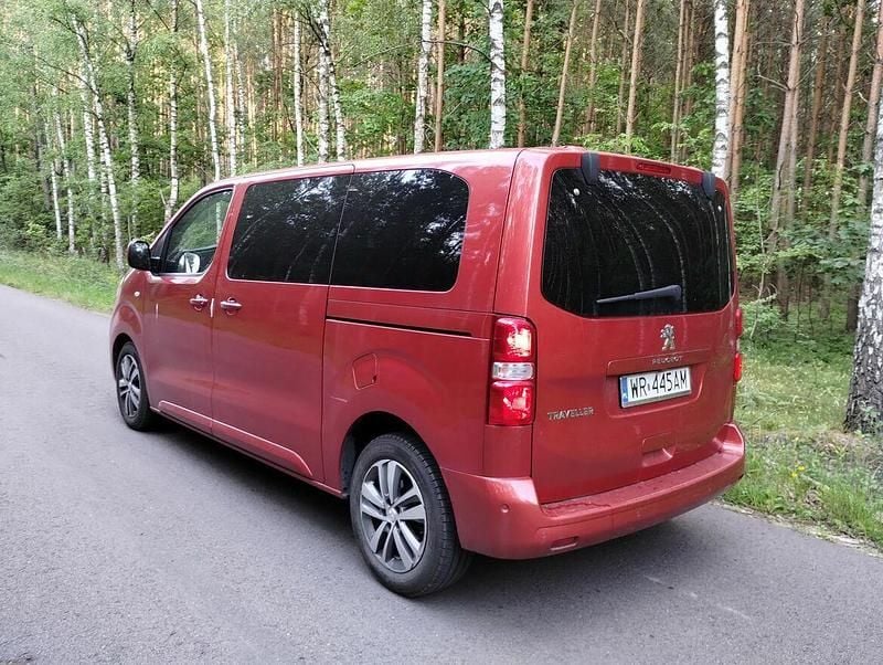 Używany Peugeot Traveller 2018 Czerwony Minivan