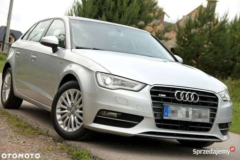 Srebrny Używany 2013 Audi A3 Ambiente Hatchback | 45 900 zł (Dość drogi) - Obraz 1/4