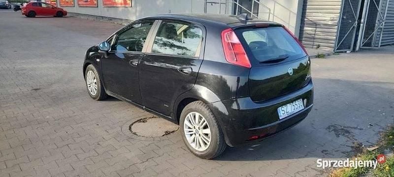 Czarny Używany 2005 Fiat Grande Punto Hatchback | 10 000 zł - Obraz 1/4