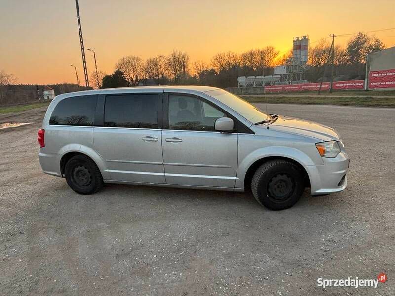 Używany 2012 Dodge Grand Caravan Minivan | 33 000 zł (Uczciwa cena) - Obraz 1/4