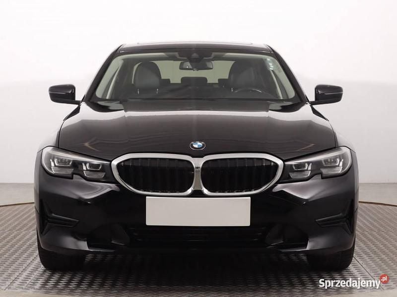 Czarny Używany 2020 BMW 318 Sedan/Limuzyna | 87 999 zł (Super Cena) - Obraz 1/4