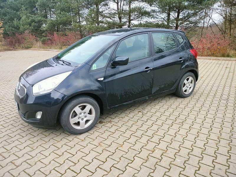 Używany Kia Venga 90 KM (66 kW) 2011 Czarny Hatchback