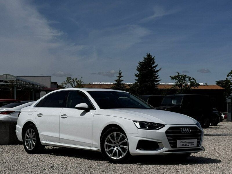 Biały (metalik) Używany 2020 Audi A4 Sedan/Limuzyna | 89 900 zł (Uczciwa cena) - Obraz 1/4