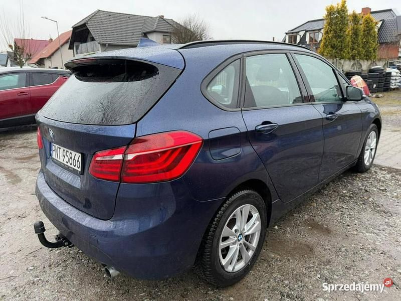 Używany BMW 220 190 KM (139 kW) 2016 Niebieski Hatchback