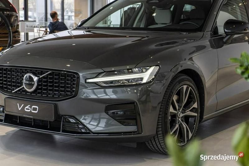 Nowe Volvo V60 Plus 2025 Zielony Kombi